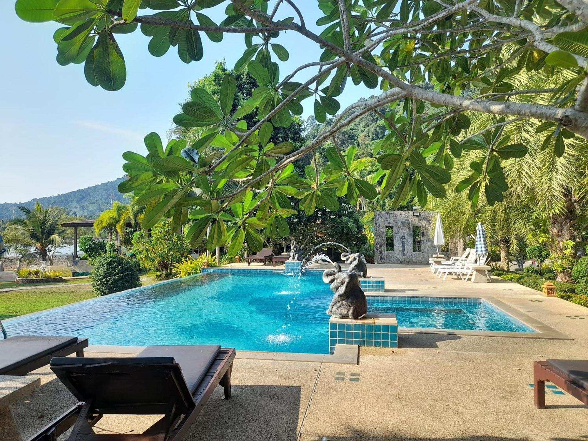 Koh Chang Bailan Beach Resort Eksteriør billede